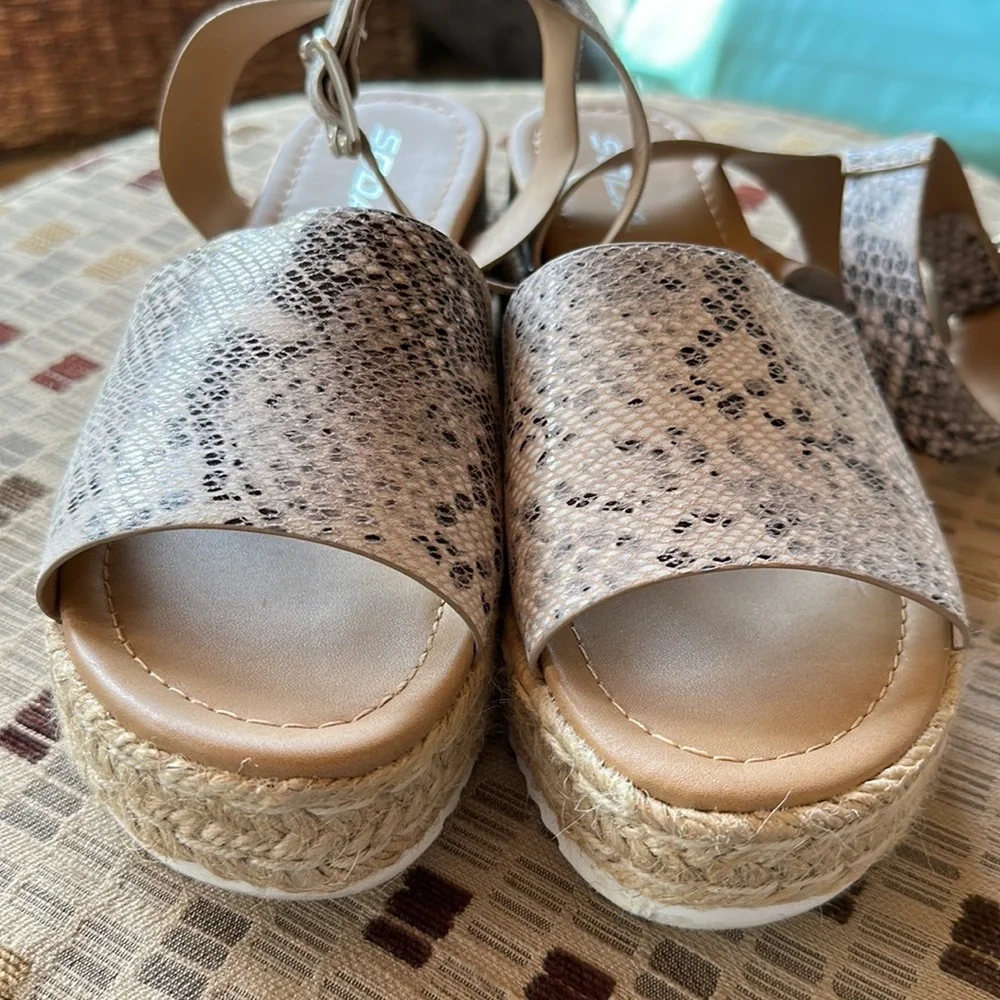 SODA Sandals Espadrille Snake Skin